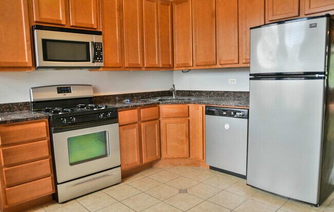 Foto del edificio - 1358 W Barry Ave