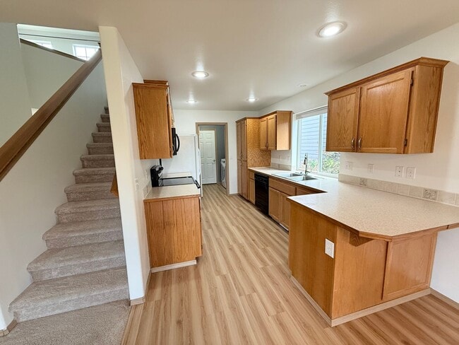 Building Photo - Wake Up to This View Everyday - Available Now