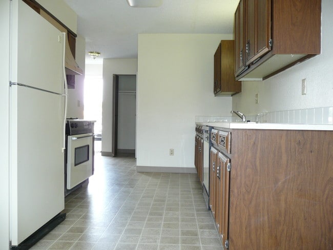 Building Photo - 450 6th St NE