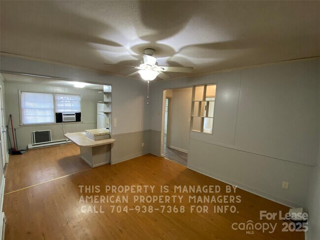 Foto del edificio - 1110 S Main St