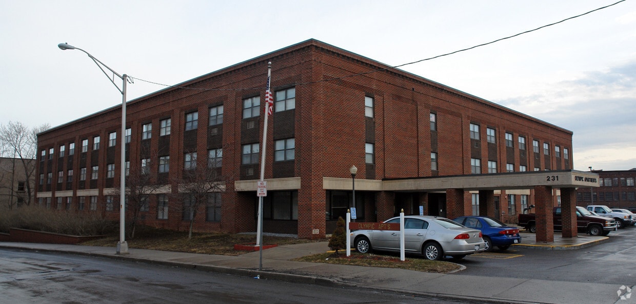 Primary Photo - Olympic Apartments