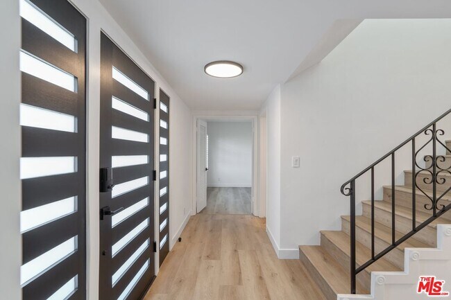 Building Photo - 15974 Tobin Way