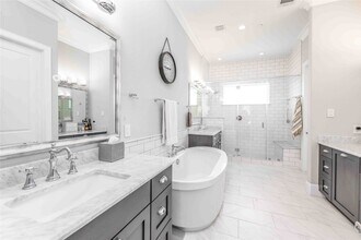 Building Photo - 2110 Mason St