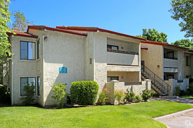 Complejo - Lakeview Apartments