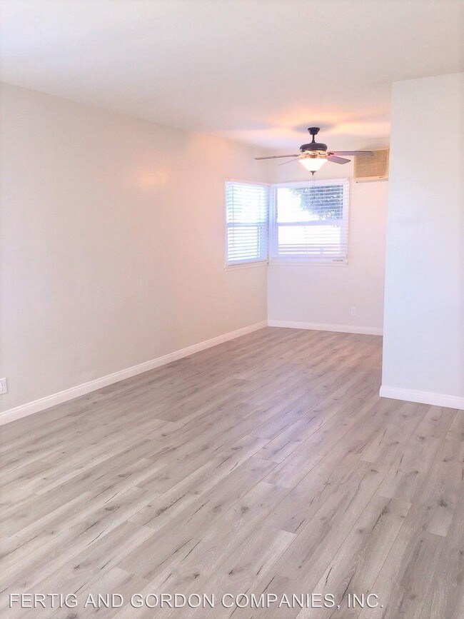 Foto del edificio - 1632 N Lake Ave