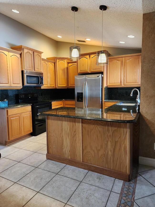 Building Photo - 2153 Royal Poinciana Blvd