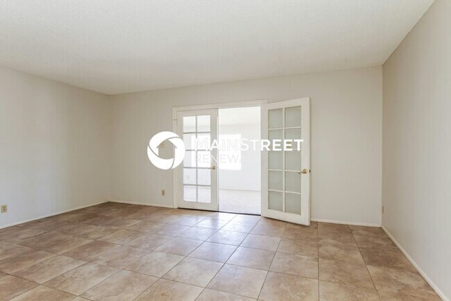 Building Photo - 3 Bedroom Pet-Friendly Home in Phoenix, AZ with Main Street Renewal