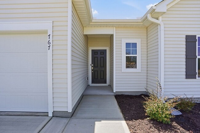 Building Photo - BRAND NEW RANCH HOME with 3 bedrooms and 2 baths