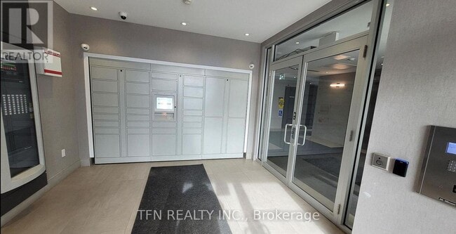 Building Photo - 200 Lagerfeld Dr