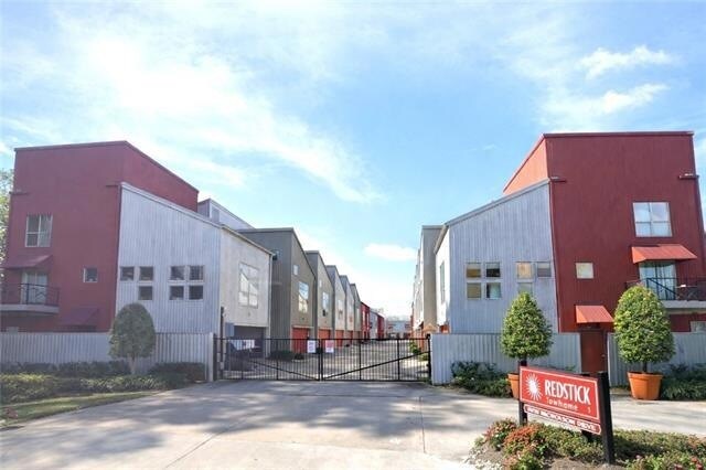 Building Photo - 1720 Nicholson Dr