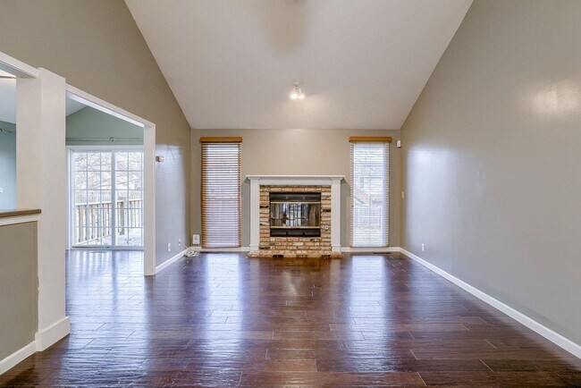 Foto del edificio - Don't Miss This 3 Bedroom In Rose Garden E...