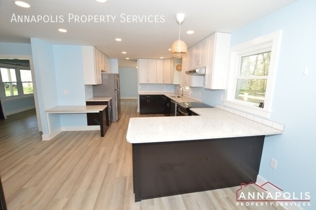 Building Photo - 1257 Pine Hill Dr