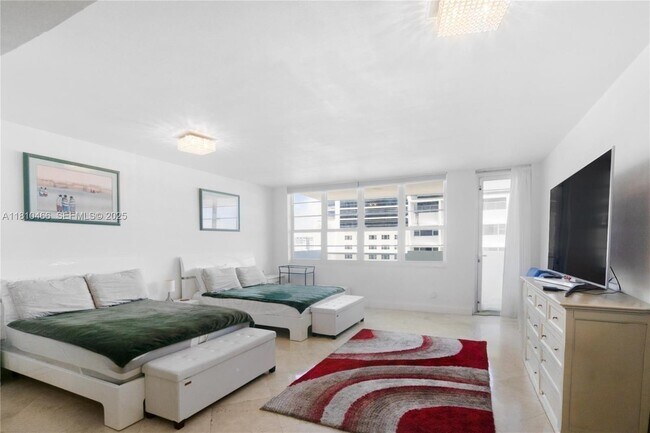 Building Photo - 100 Lincoln Rd