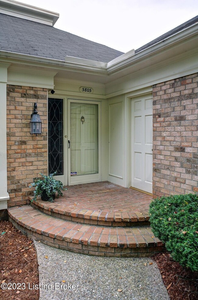 Building Photo - 5805 Coach Gate Wynde