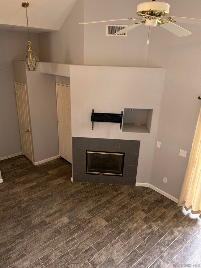 Building Photo - 10284 Wateridge Cir