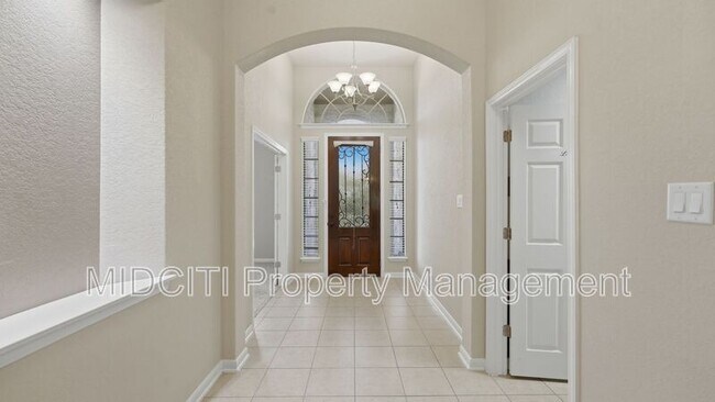 Building Photo - 842 Santa Cruz Ln