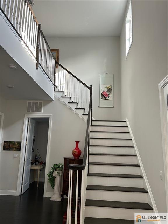 Foto del edificio - 30 Hamilton Dr