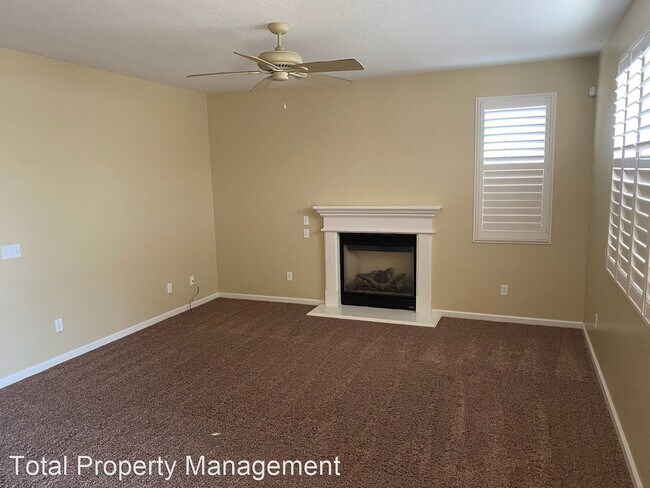 Foto del edificio - 3 br, 2 bath House - 6245 W. Whitley Ave.