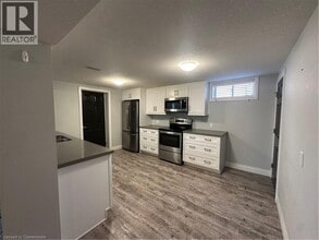 Building Photo - 24 Munch Ave
