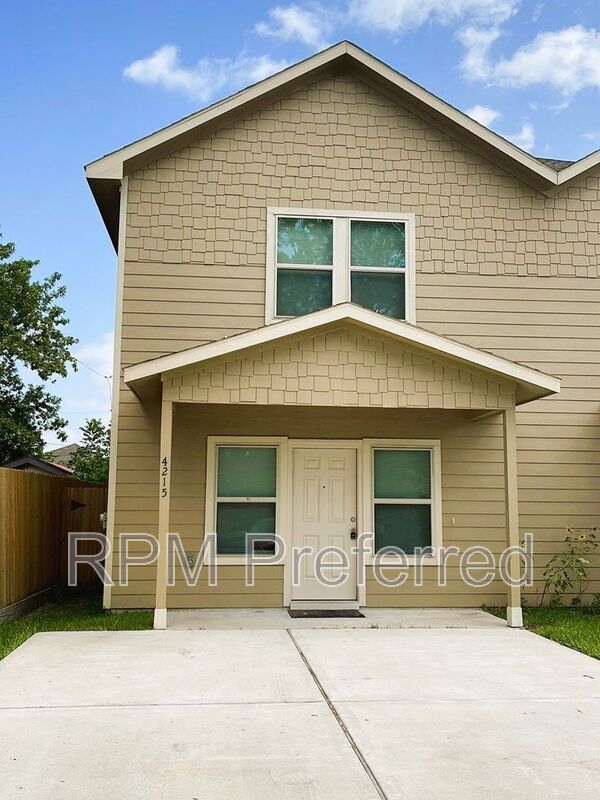 Primary Photo - 4215 Davenport St