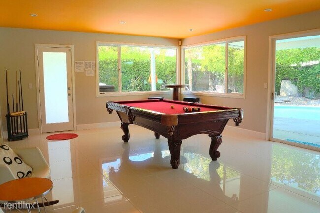 Building Photo - 3 br, 2 bath House - 880 E San Lorenzo Rd