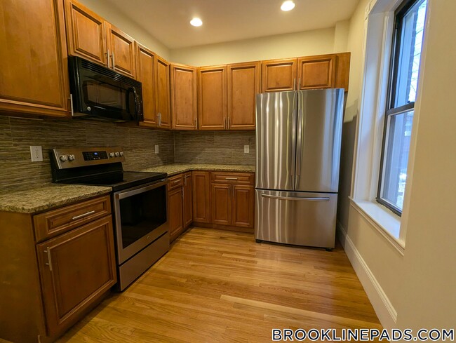 Foto del edificio - 184 St Paul St