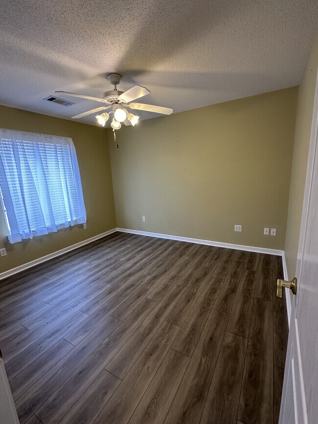 Foto del edificio - 109 Villa Rd