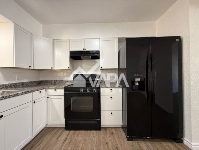 Foto del edificio - 311 Bertetti Dr