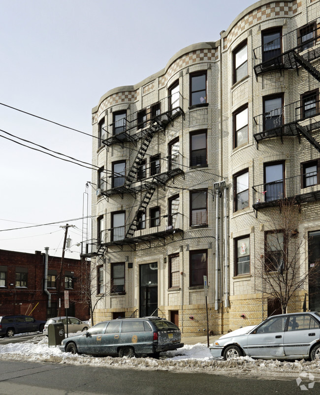 Building Photo - Palisades Apartments