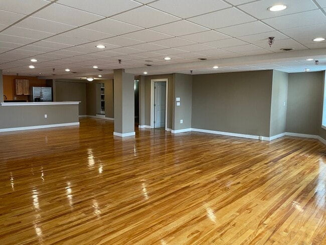 Living Room/Kitchen - Franklin Block