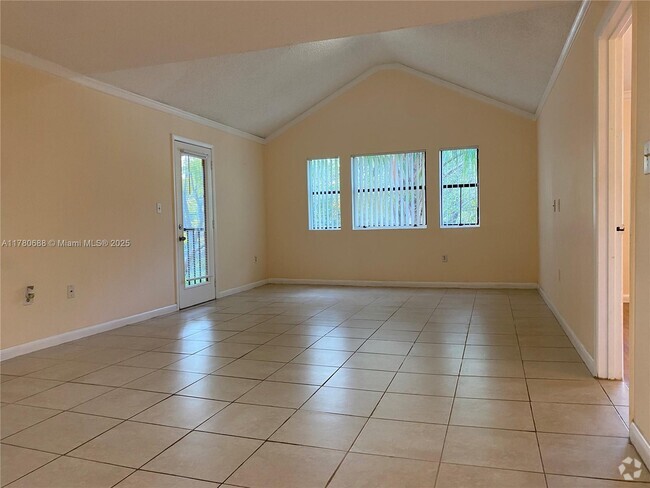 Building Photo - 10440 SW 156th Ct