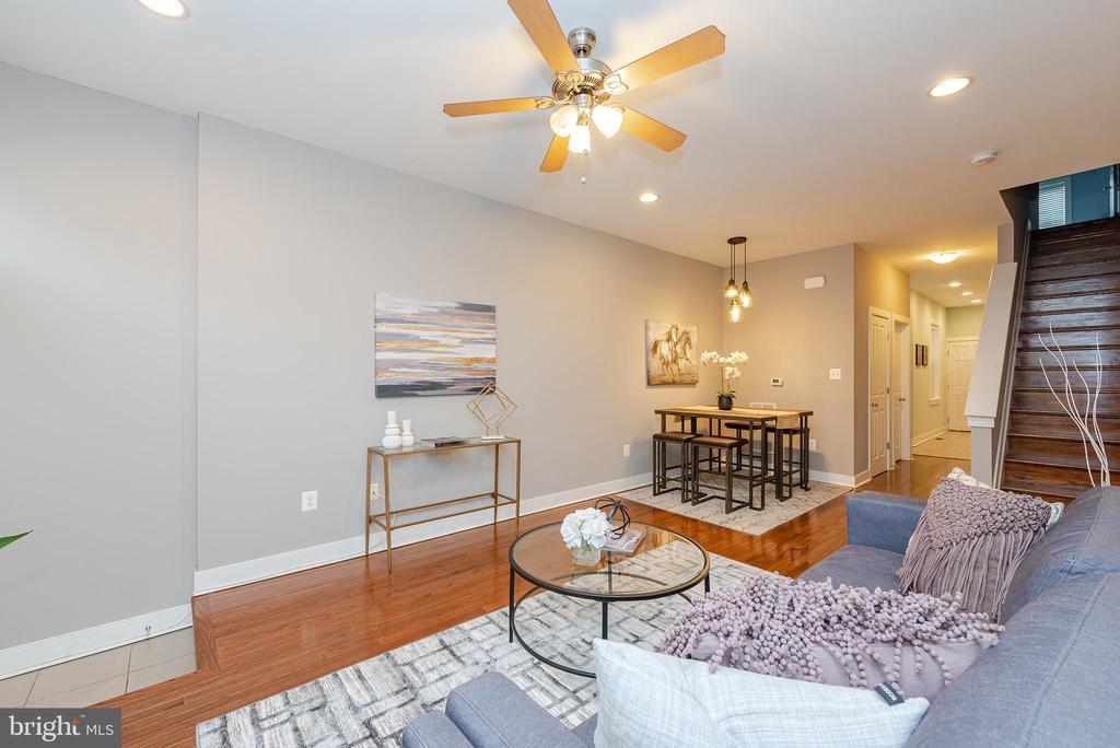 Primary Photo - 433 E Lanvale St