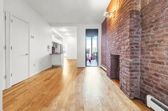 Building Photo - Modern  1-Bedroom with Home Office and Private Terrace DW/WD