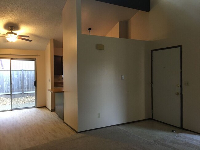 Foto del edificio - Easy Access to PCC Sylvania Campus, I-5