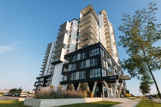 Building Photo - SOFIA YORKVILLE