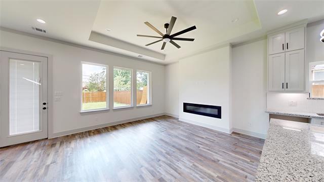 Building Photo - 7215 Thurston Dr