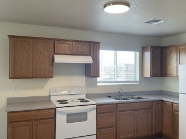 Foto del edificio - 1171 Regency Dr