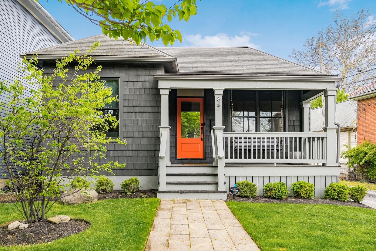 Foto principal - 847 Hamlet St