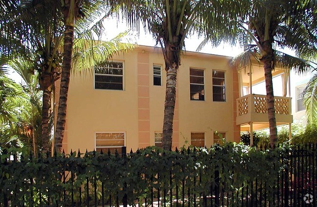 Main View - SOUTH BEACH APARTMENT BUILDING