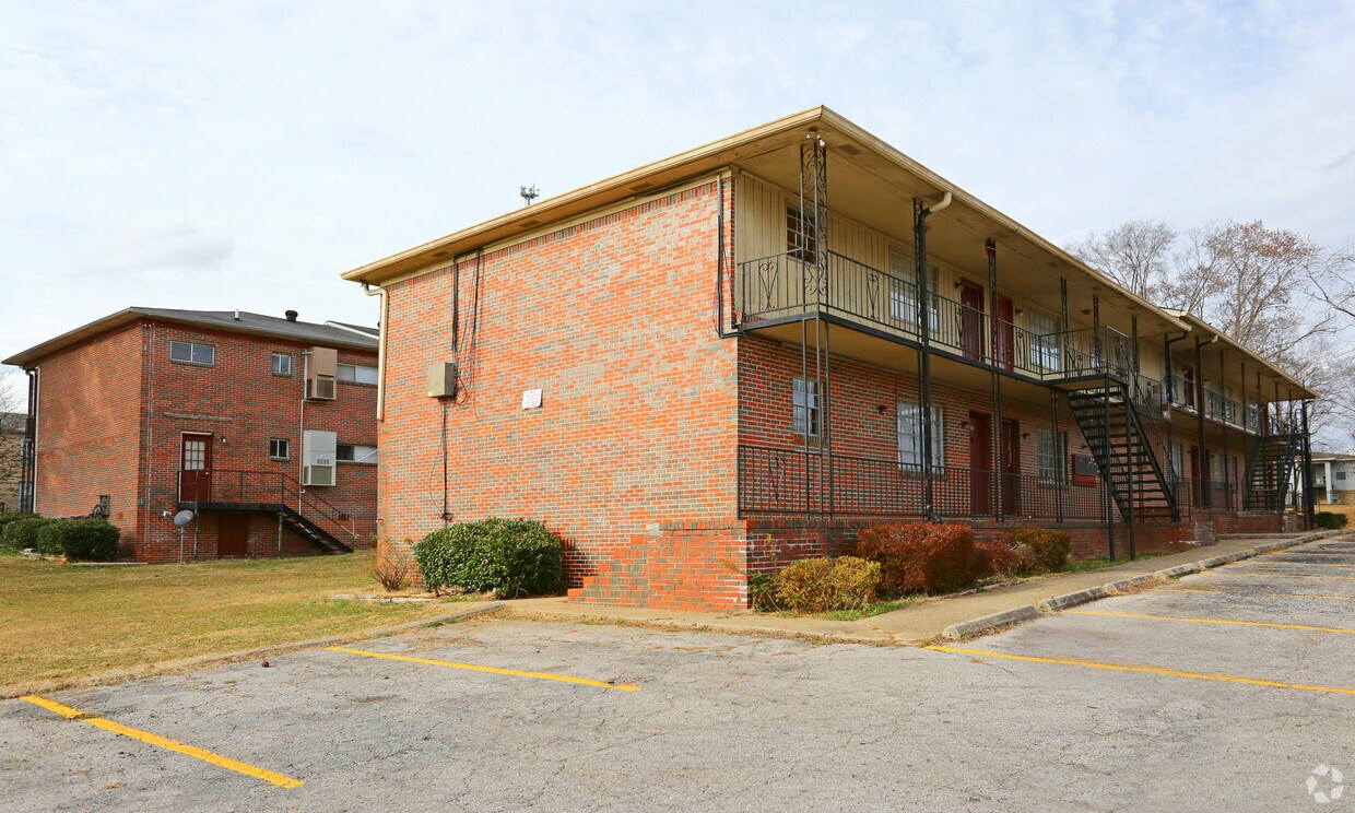 Foto del edificio - 1805 Polly Reed Ct