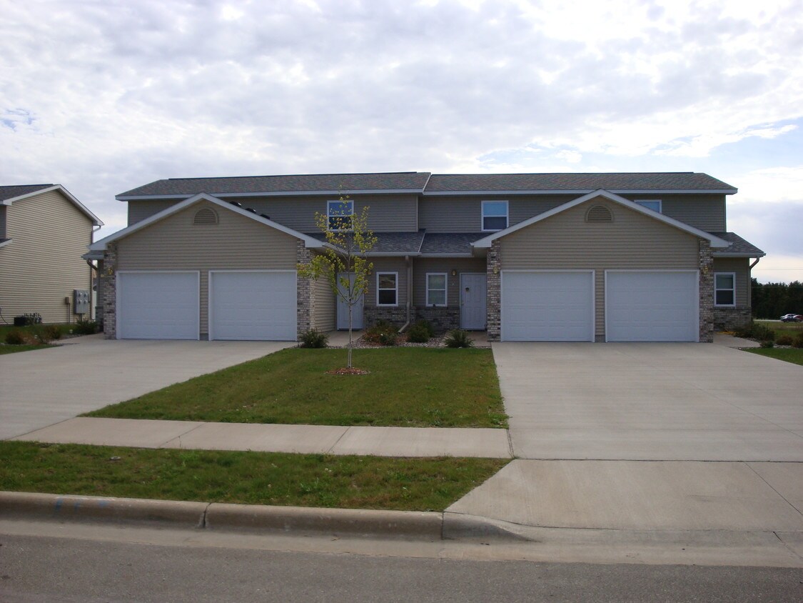 610 Kozarek Ave Unit 7, Tomah, WI 54660 610 Kozarek Ave Tomah, WI