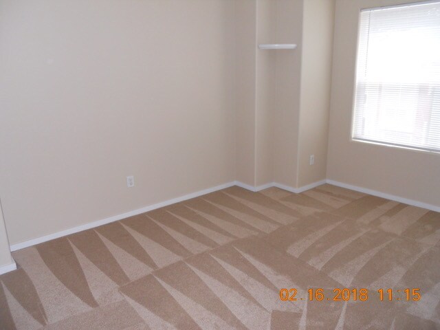 Photo - 2136 NE Sheffield Ave Townhome