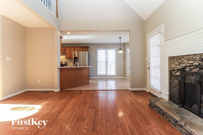 Building Photo - 59 White Oak Dr SE