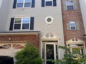 Building Photo - 212 Cambridge Pl
