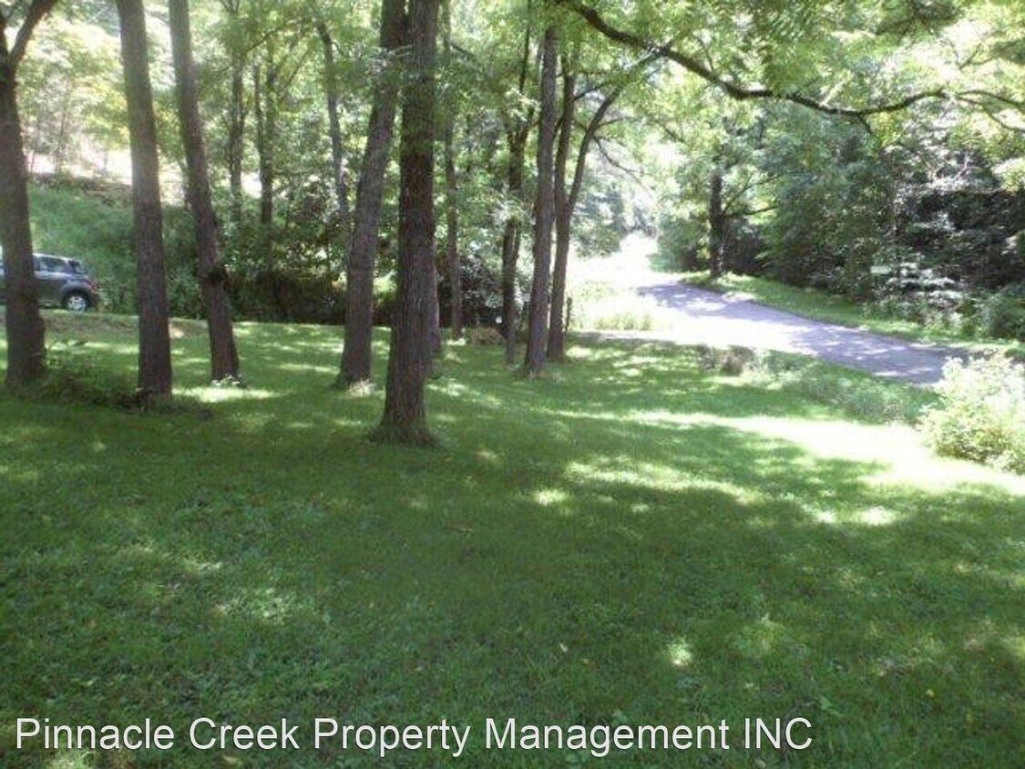 2 br, 3 bath House 1349 Firefly Rd House for Rent in Whittier, NC