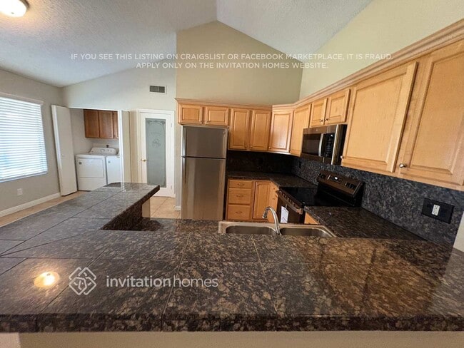 Building Photo - 5520 W Joan De Arc Ave