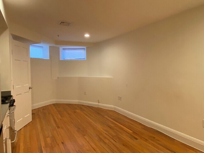 Foto del edificio - Nicely renovated studio in a prime spot ne...