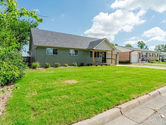 Foto del edificio - 1705 W Cypress St