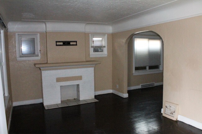 Foto del edificio - 15088 Sussex St