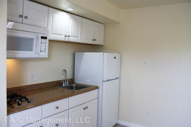 Building Photo - 512-520 Ortiz Dr